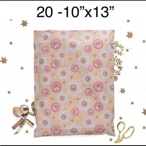 4/$20 -20 Smiley Daisy Poly Mailer 10”x13”